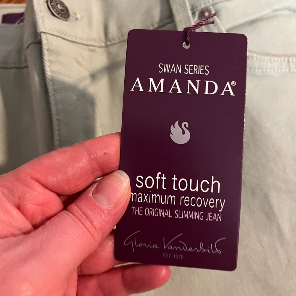 Gloria Vanderbilt Amanda Jeans NWT - Picture 5 of 5
